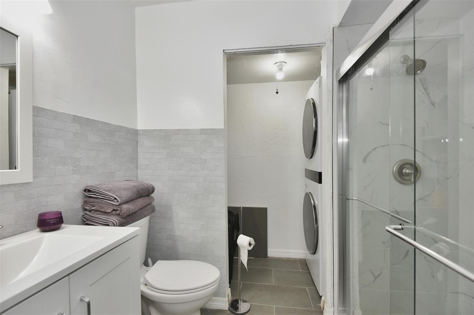 Image 15 of 42 For 118 Moonstone Court