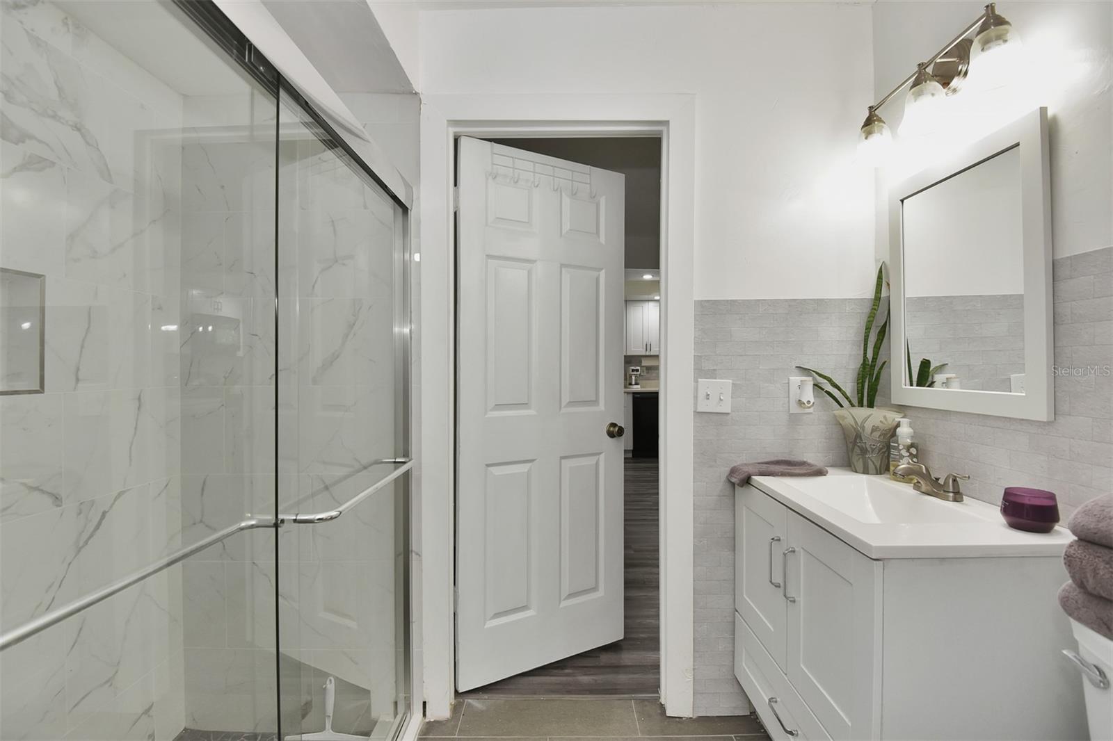 Image 17 of 42 For 118 Moonstone Court