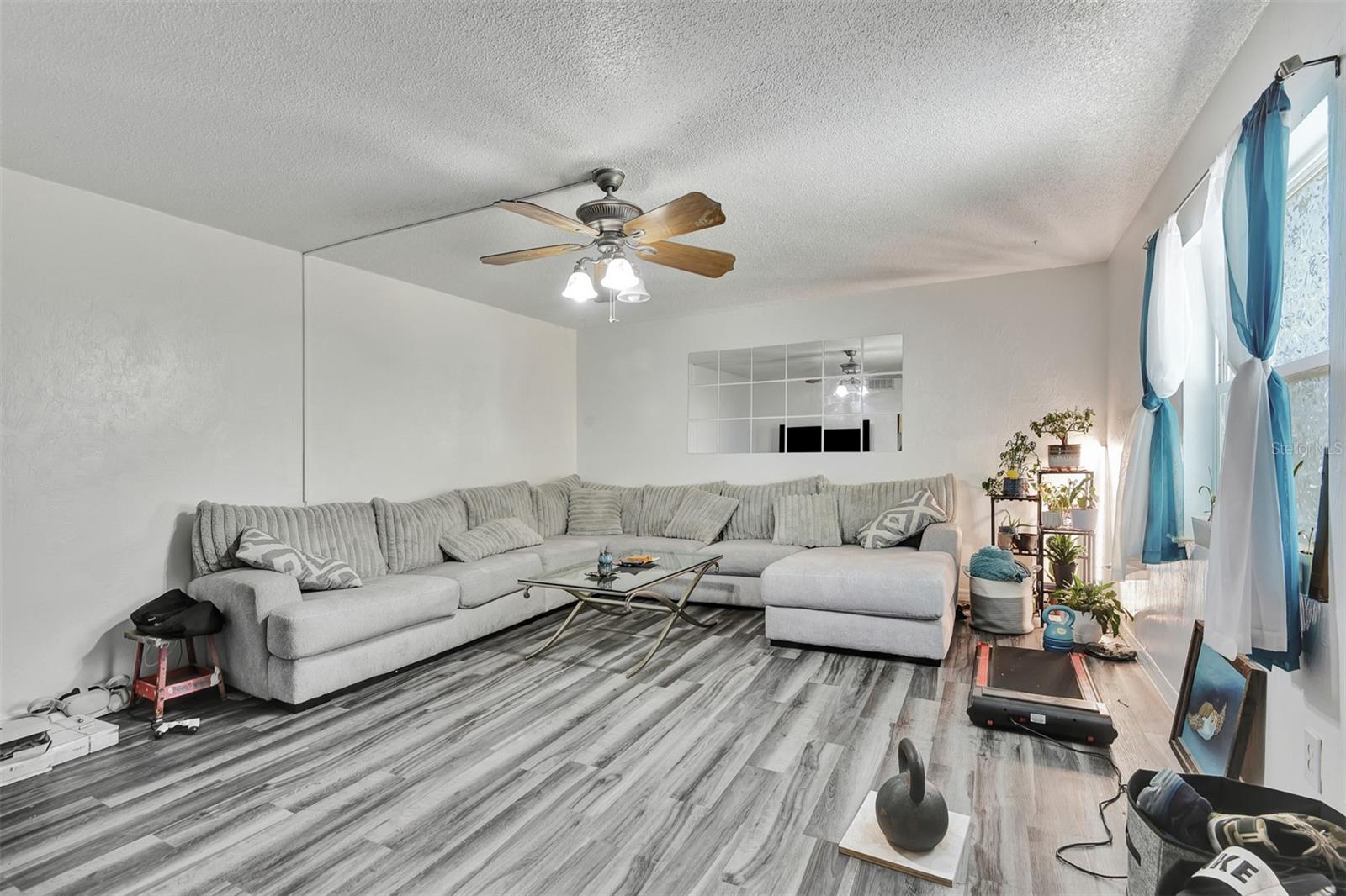 Image 4 of 42 For 118 Moonstone Court