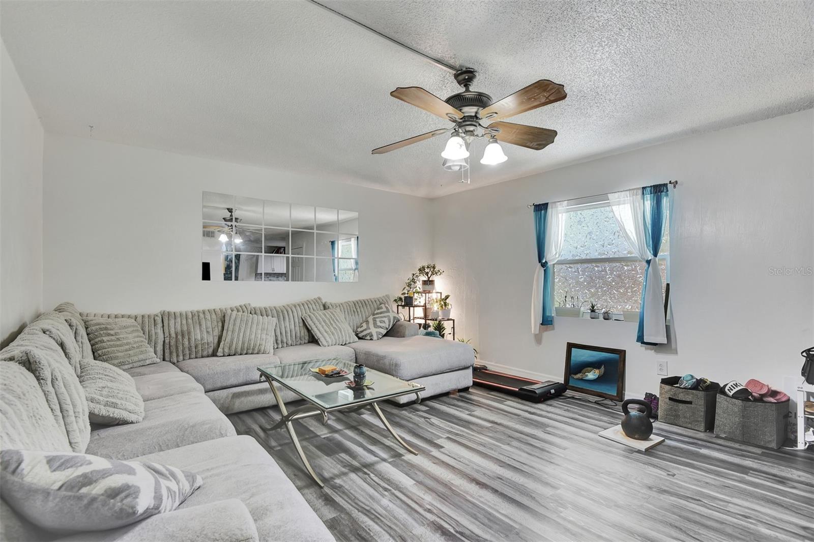 Image 5 of 42 For 118 Moonstone Court