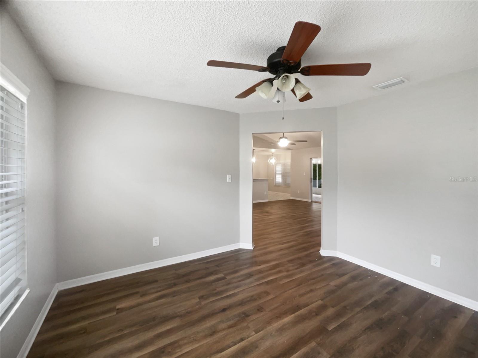 Image 16 of 25 For 15912 Lake Orienta Court