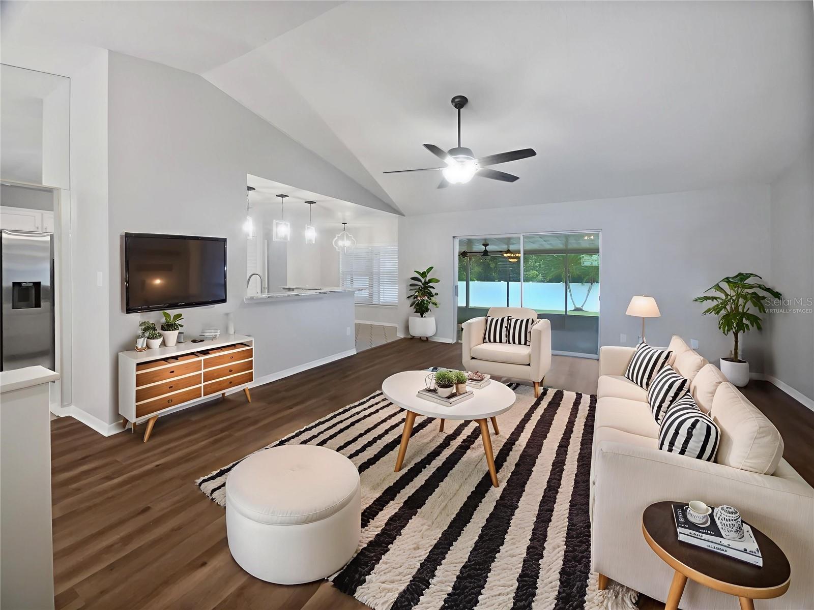 Image 2 of 25 For 15912 Lake Orienta Court