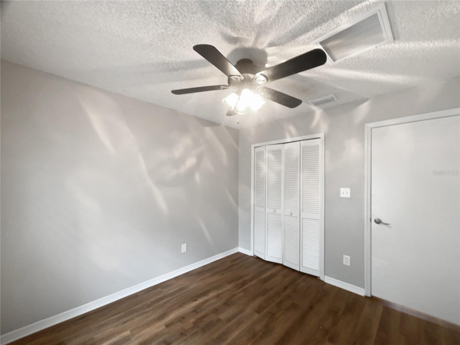 Image 20 of 25 For 15912 Lake Orienta Court