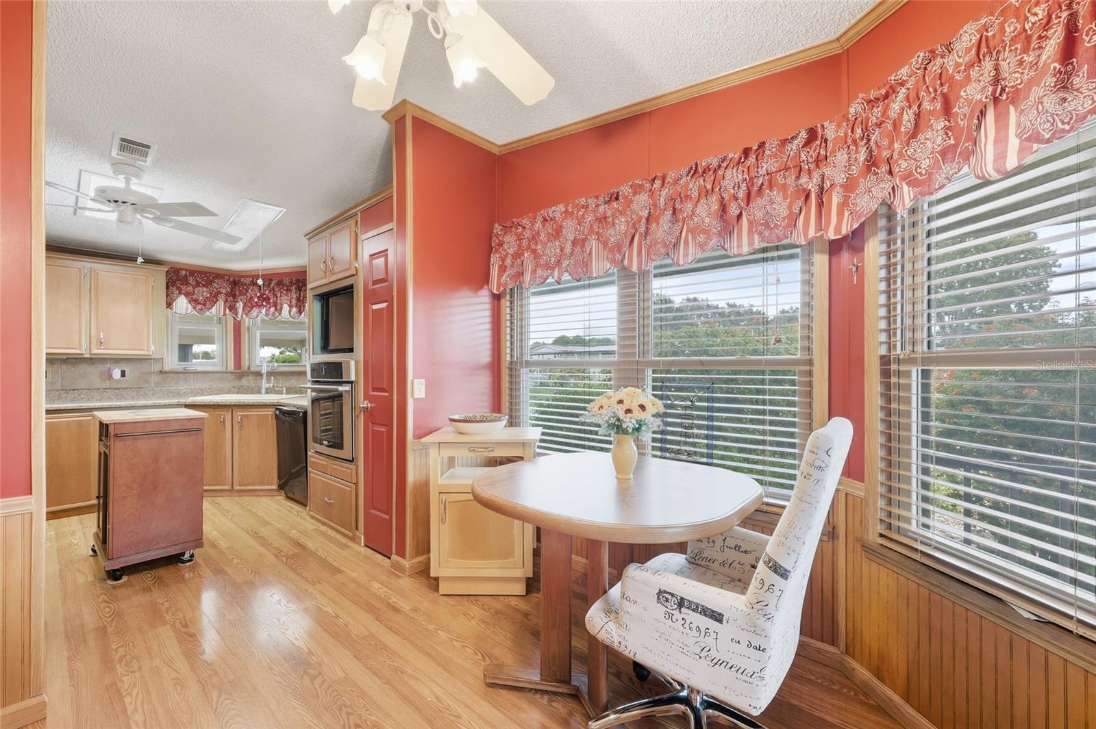 Image 11 of 33 For 151 Jackson Park Avenue