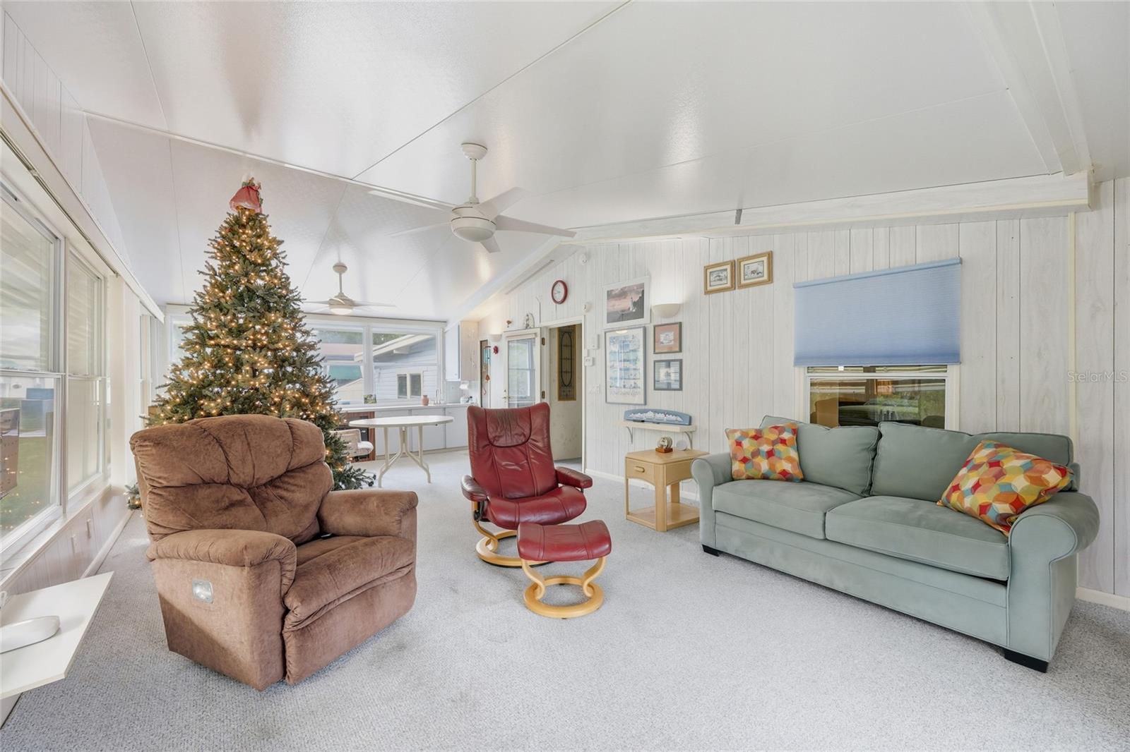 Image 21 of 33 For 151 Jackson Park Avenue