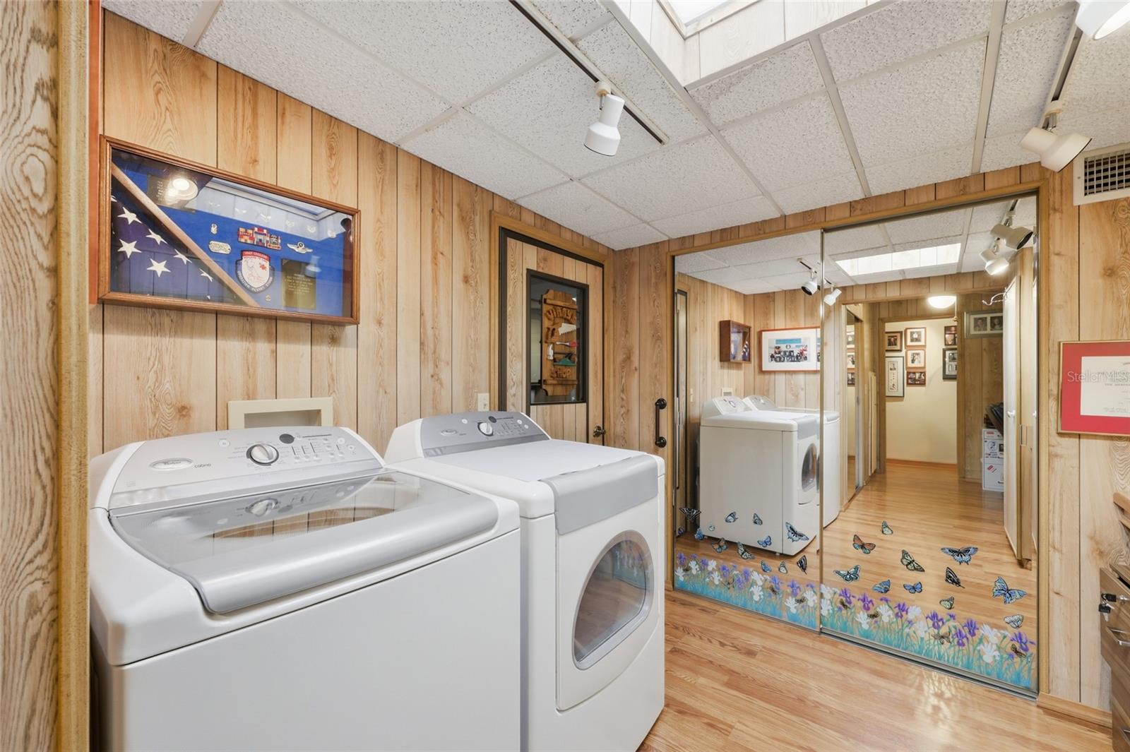 Image 23 of 33 For 151 Jackson Park Avenue