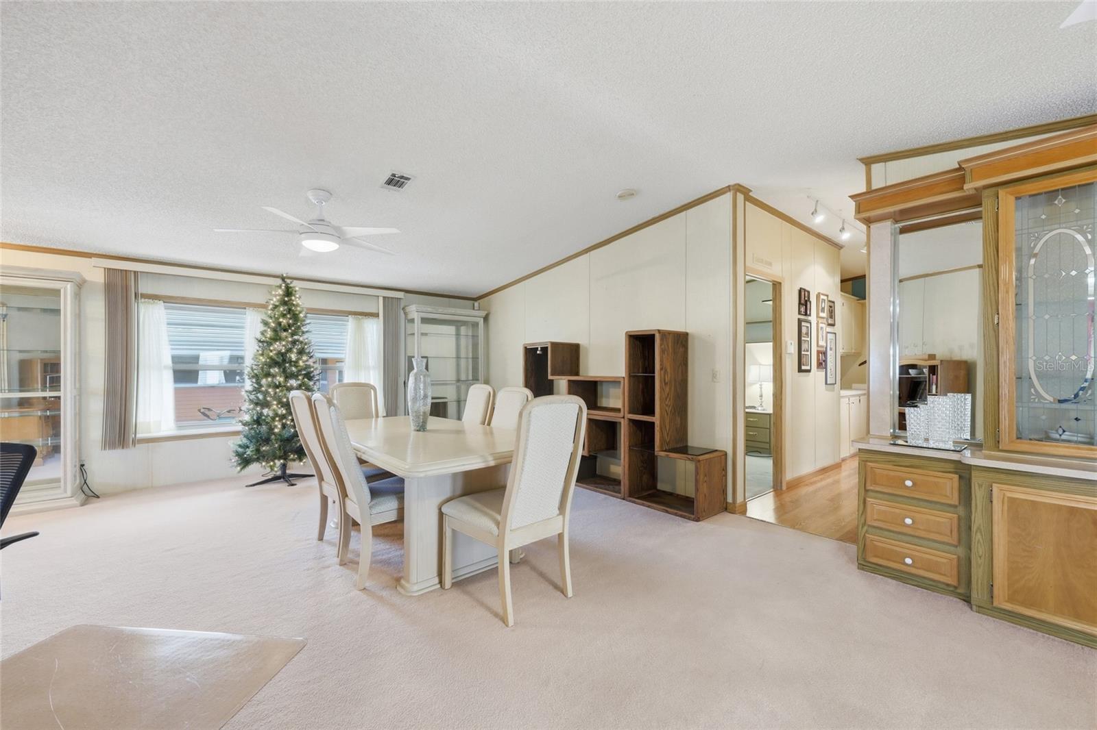 Image 7 of 33 For 151 Jackson Park Avenue