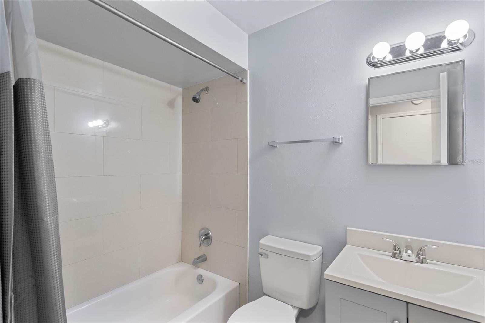 Image 14 of 49 For 1498 Hendren Drive