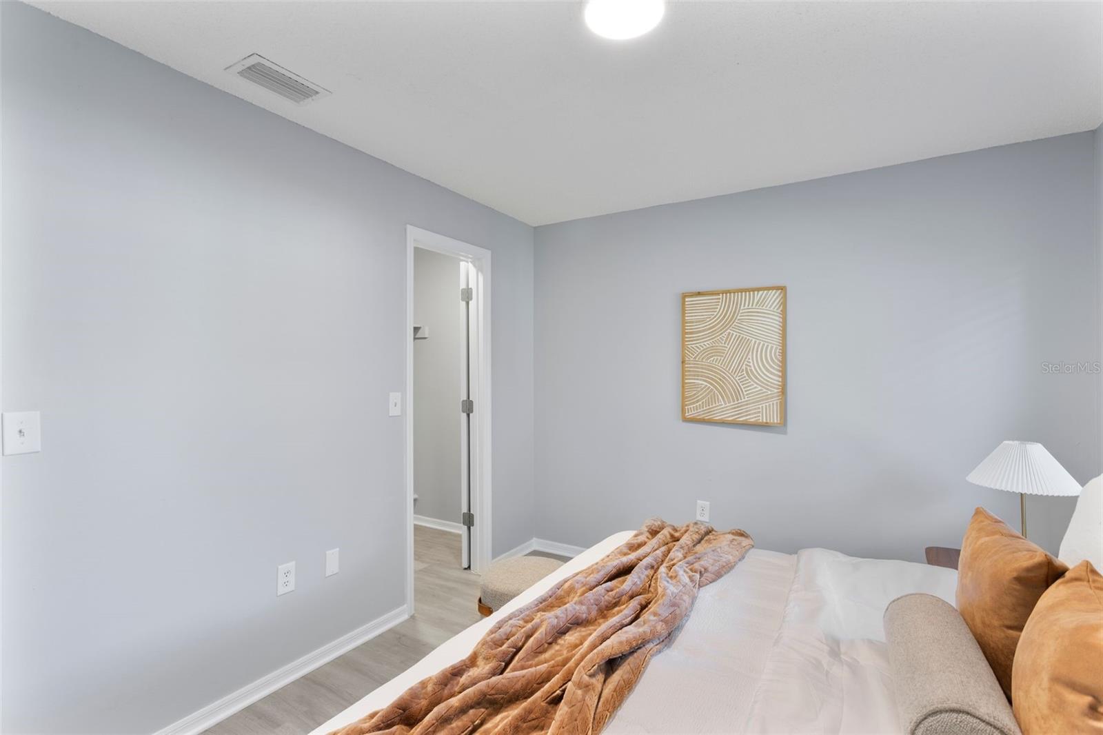 Image 16 of 49 For 1498 Hendren Drive