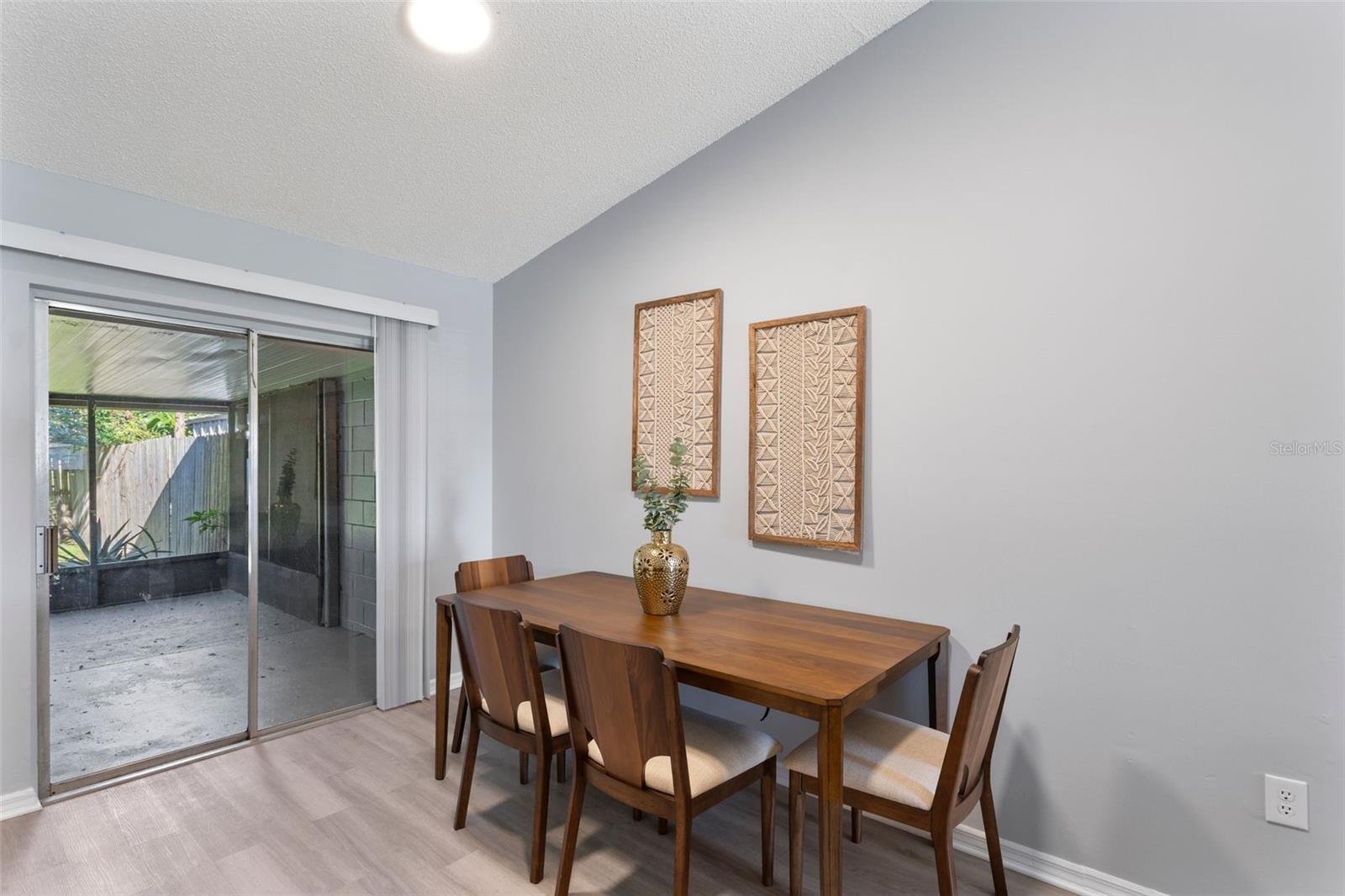 Image 21 of 49 For 1498 Hendren Drive