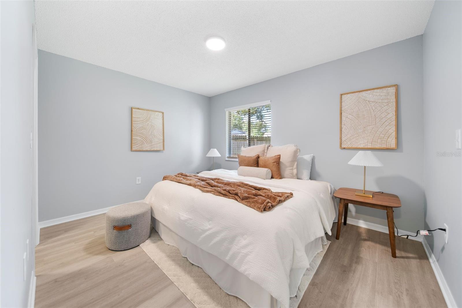 Image 31 of 49 For 1498 Hendren Drive