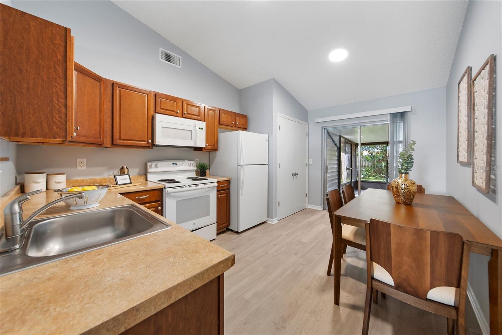 Image 34 of 49 For 1498 Hendren Drive