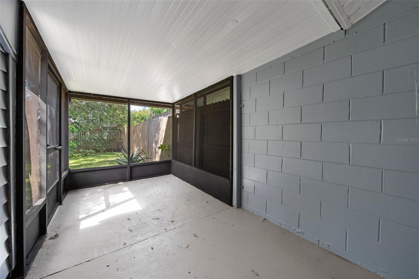 Image 40 of 49 For 1498 Hendren Drive