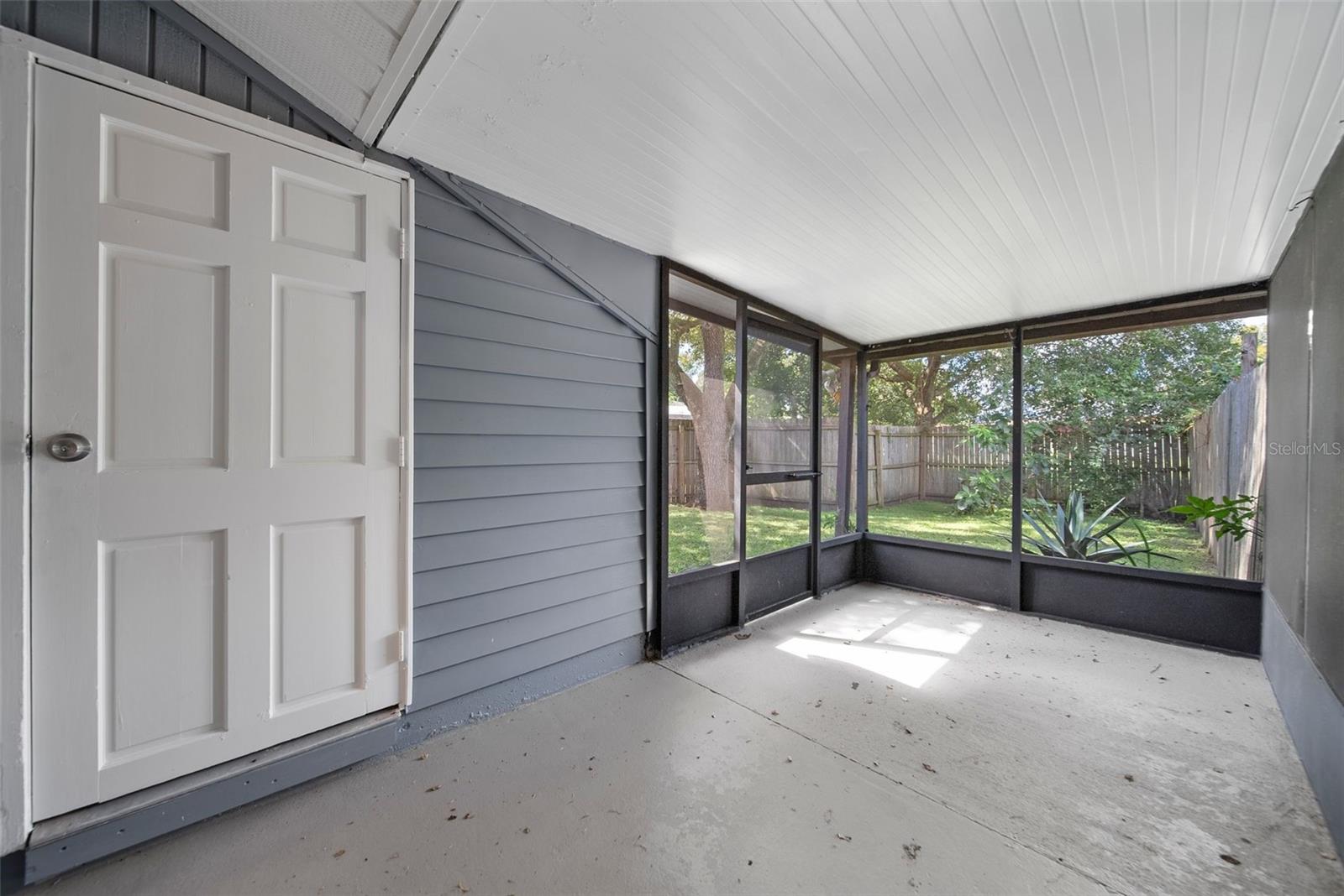 Image 41 of 49 For 1498 Hendren Drive