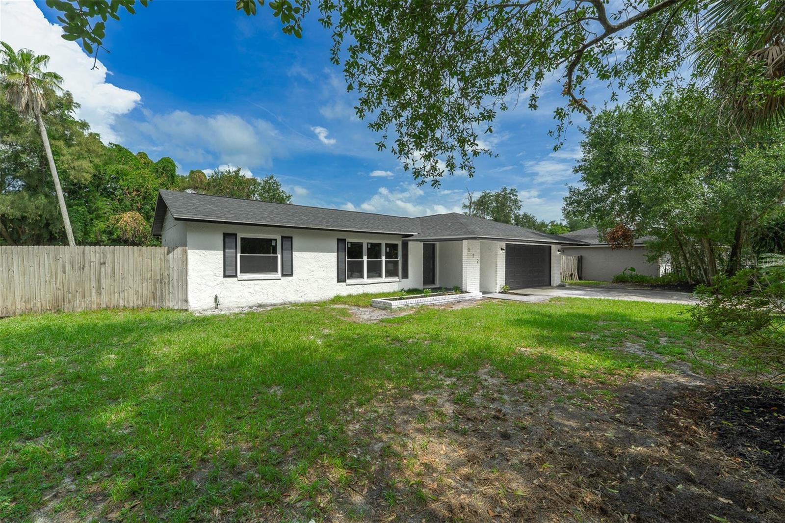 Image 2 of 36 For 112 Des Pinar Lane