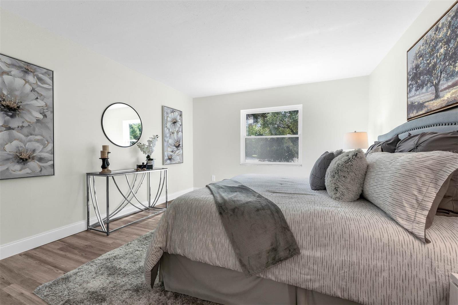 Image 21 of 36 For 112 Des Pinar Lane