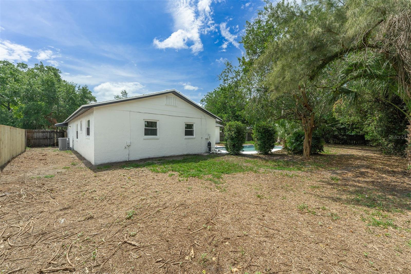 Image 34 of 36 For 112 Des Pinar Lane