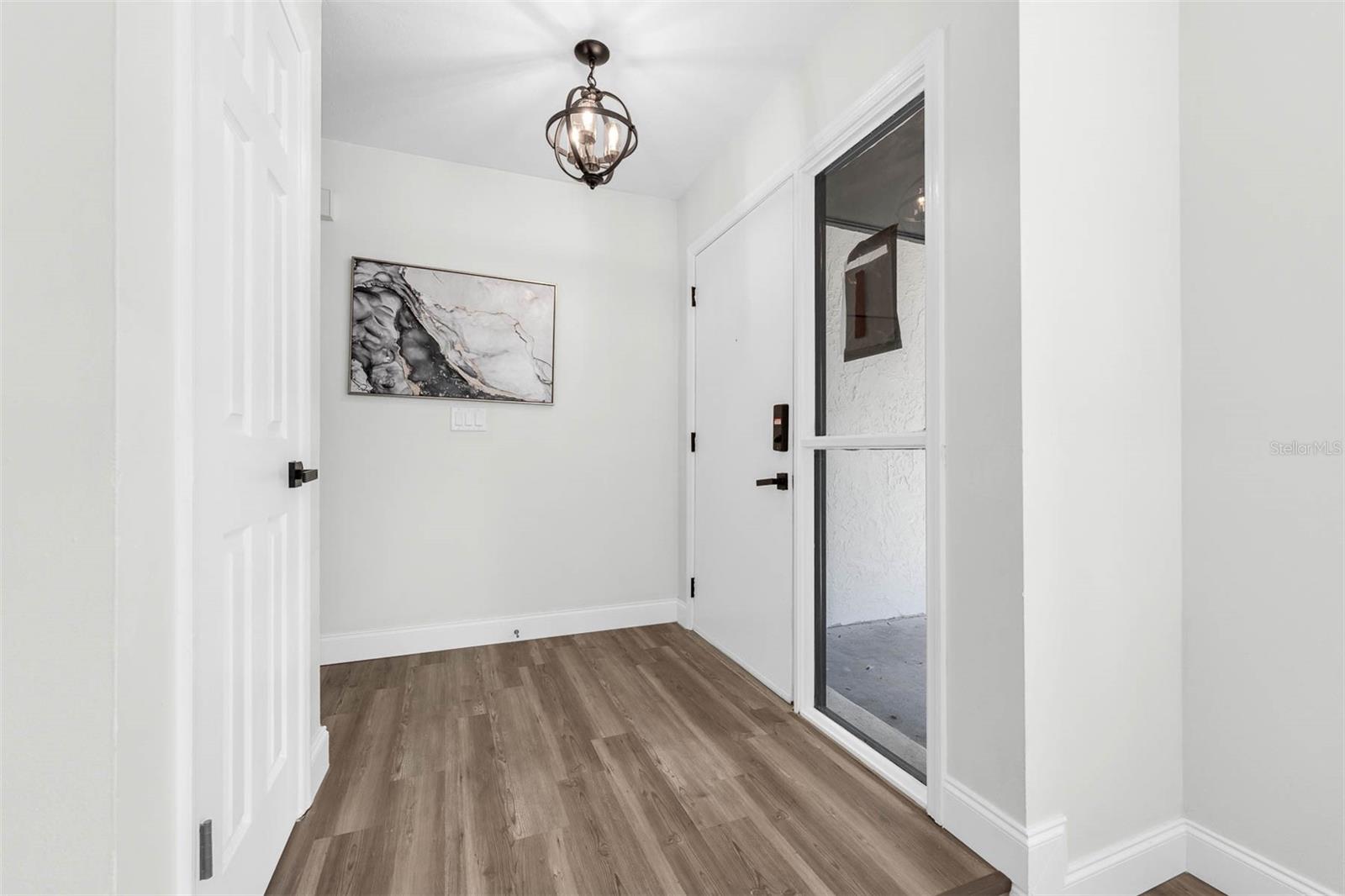 Image 5 of 36 For 112 Des Pinar Lane