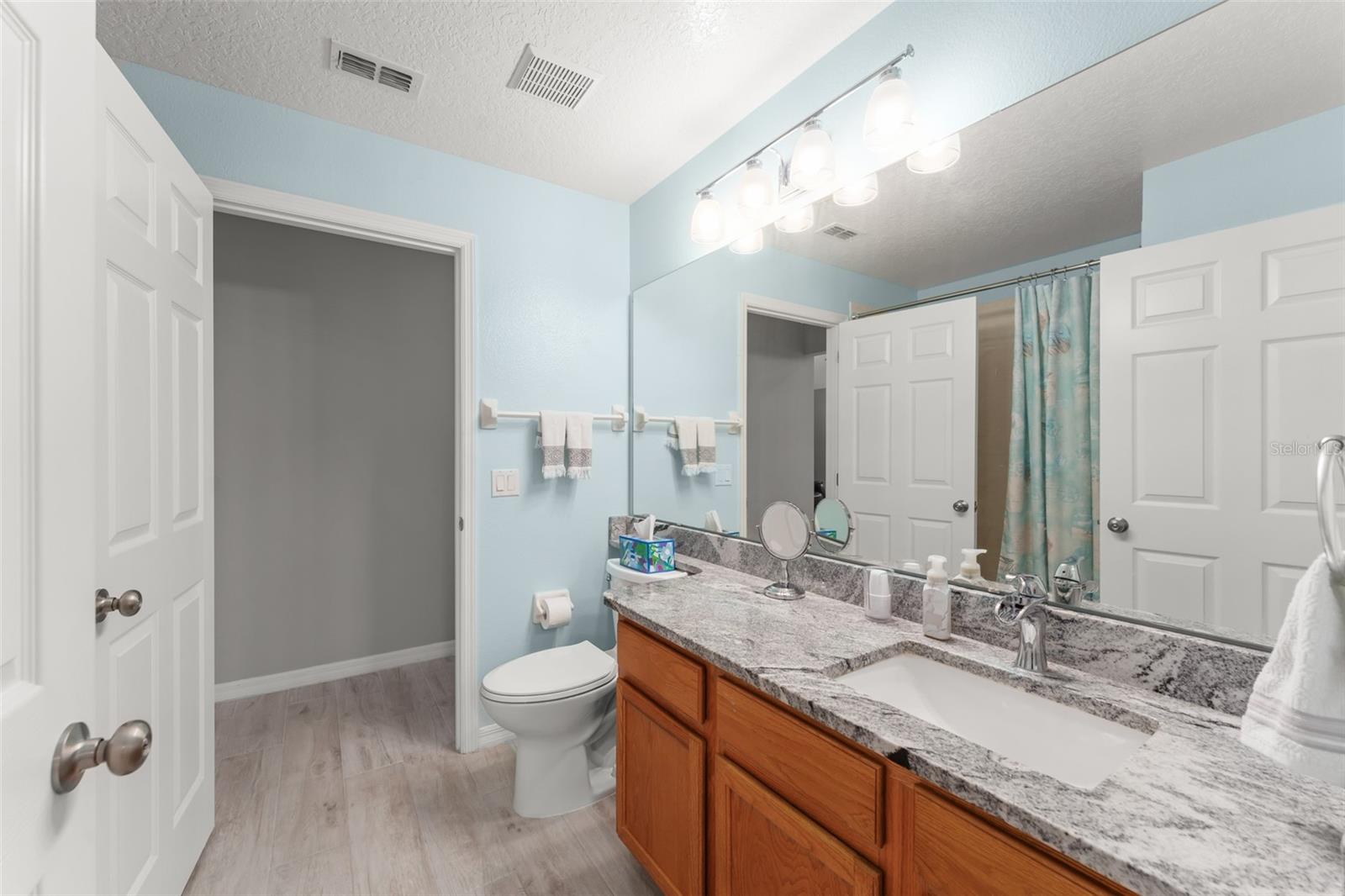 Image 13 of 45 For 12819 Hunters Vista Boulevard