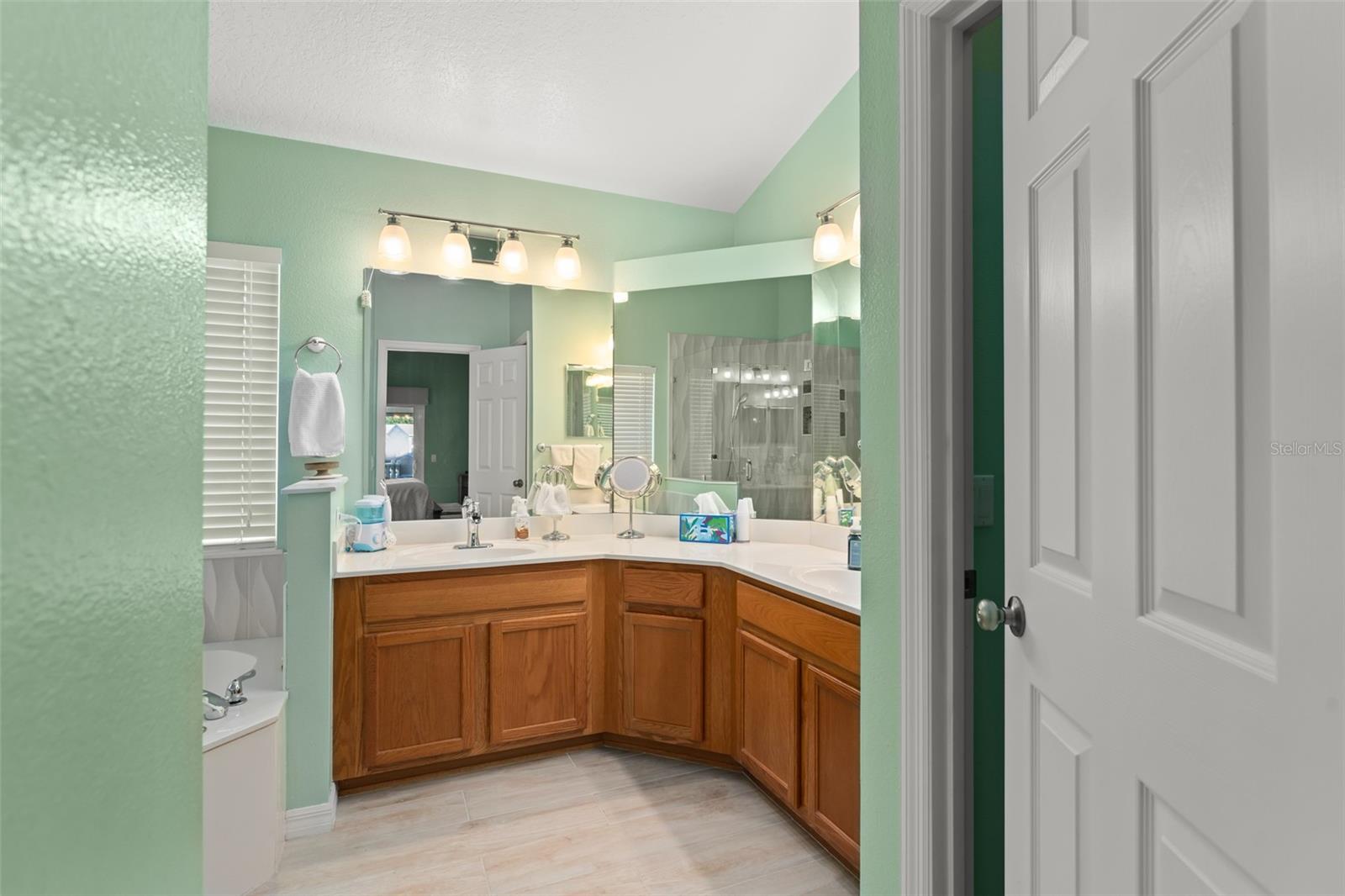 Image 19 of 45 For 12819 Hunters Vista Boulevard