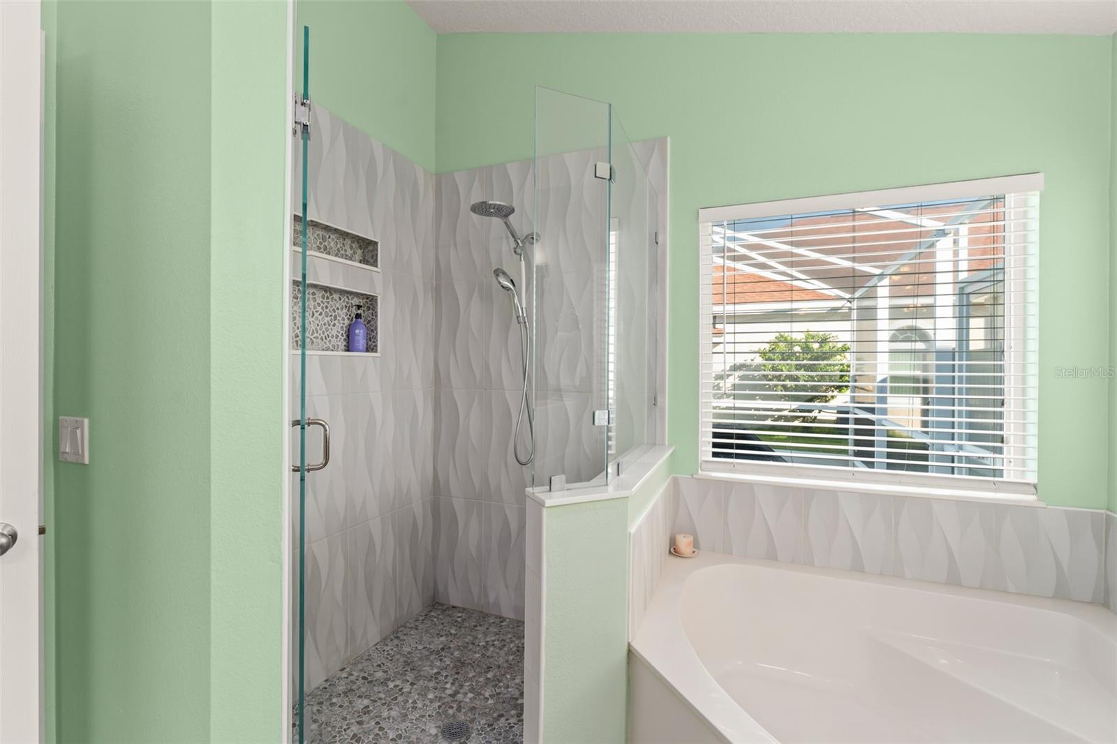 Image 21 of 45 For 12819 Hunters Vista Boulevard