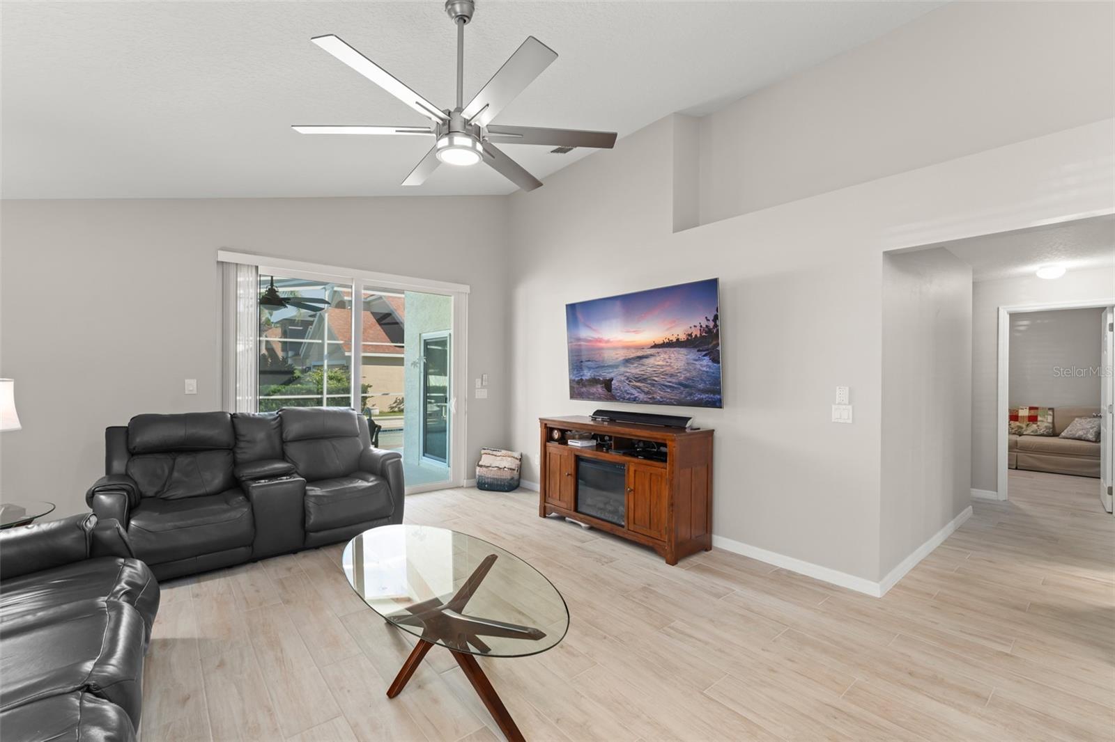 Image 29 of 45 For 12819 Hunters Vista Boulevard