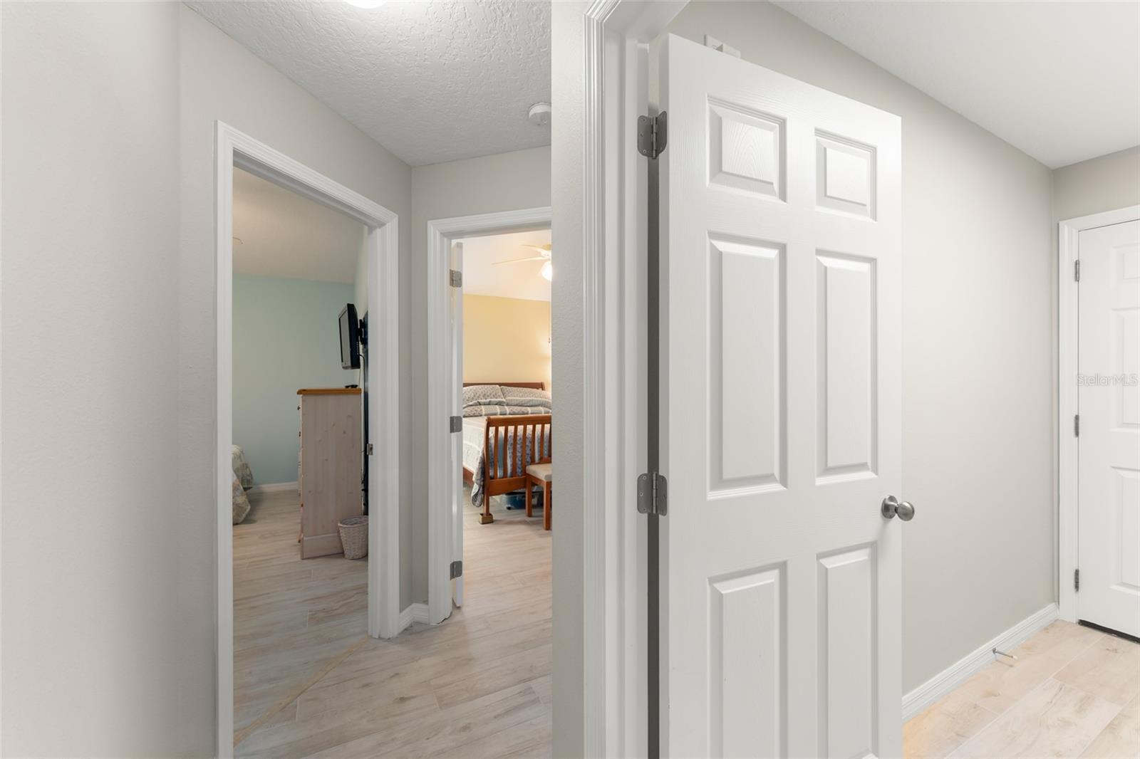 Image 8 of 45 For 12819 Hunters Vista Boulevard