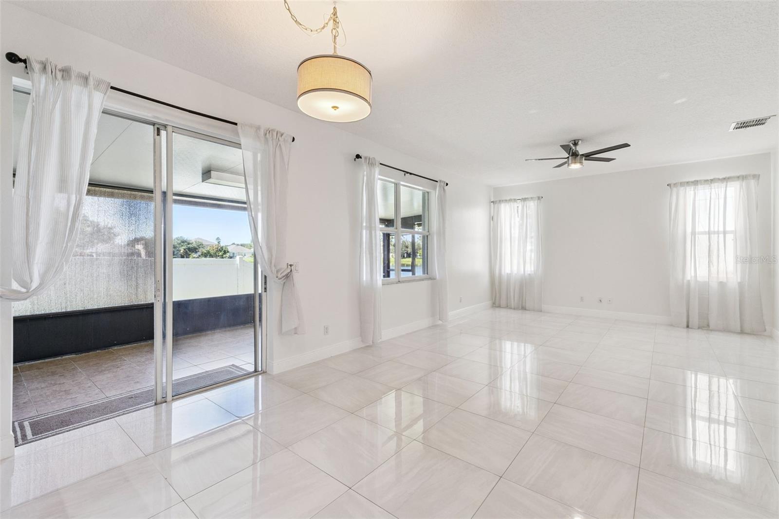 Image 21 of 50 For 2766 Curpin Lane