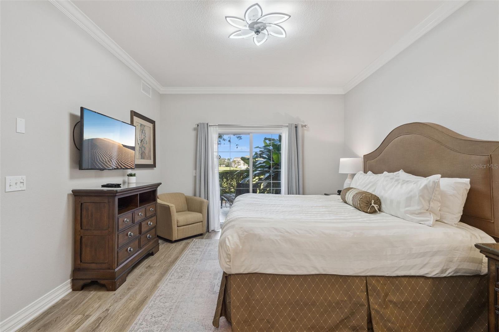 Image 29 of 69 For 1100 Sunset View Circle 102