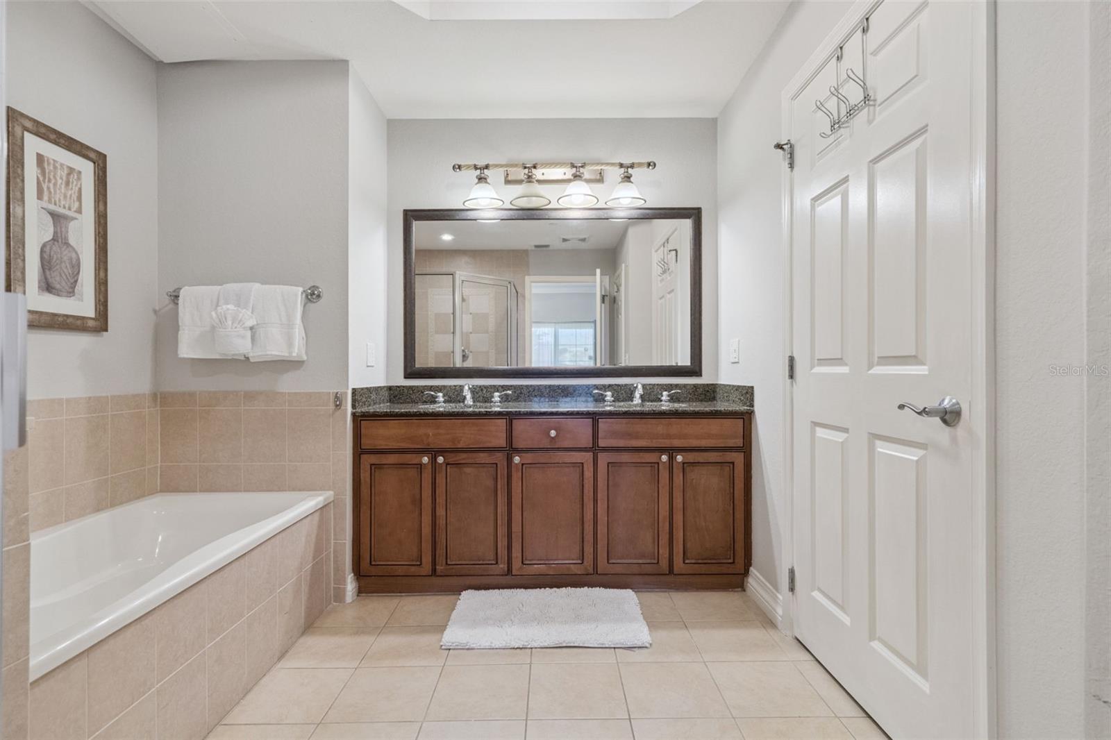 Image 34 of 69 For 1100 Sunset View Circle 102