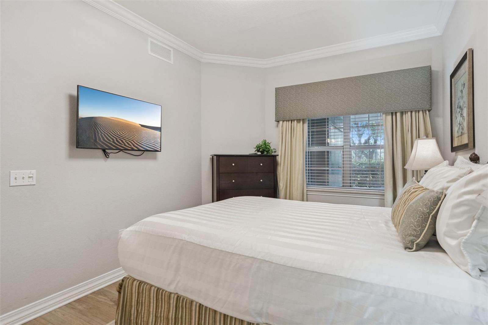 Image 35 of 69 For 1100 Sunset View Circle 102