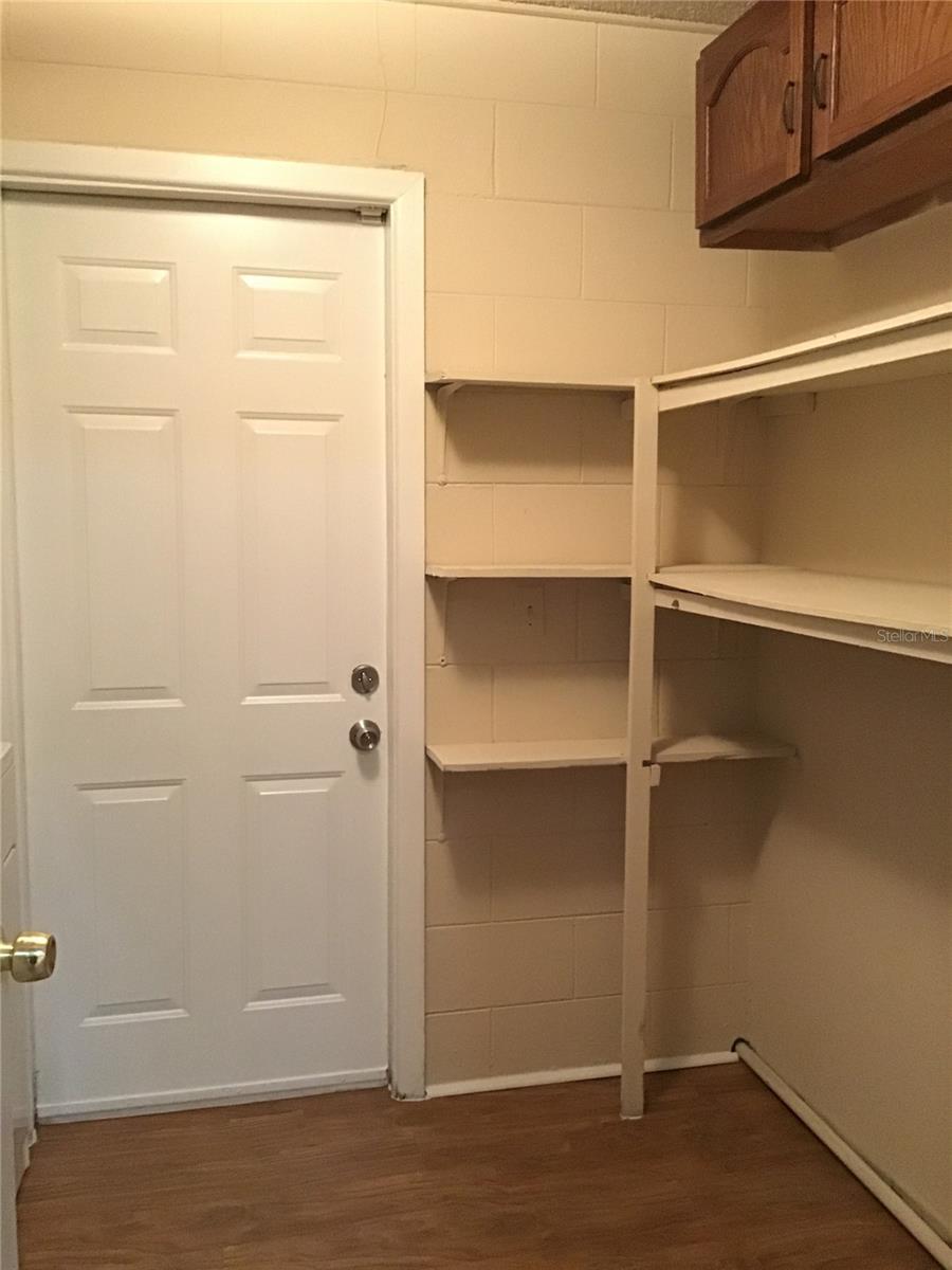 Image 14 of 20 For 7024 Chaucer Lane