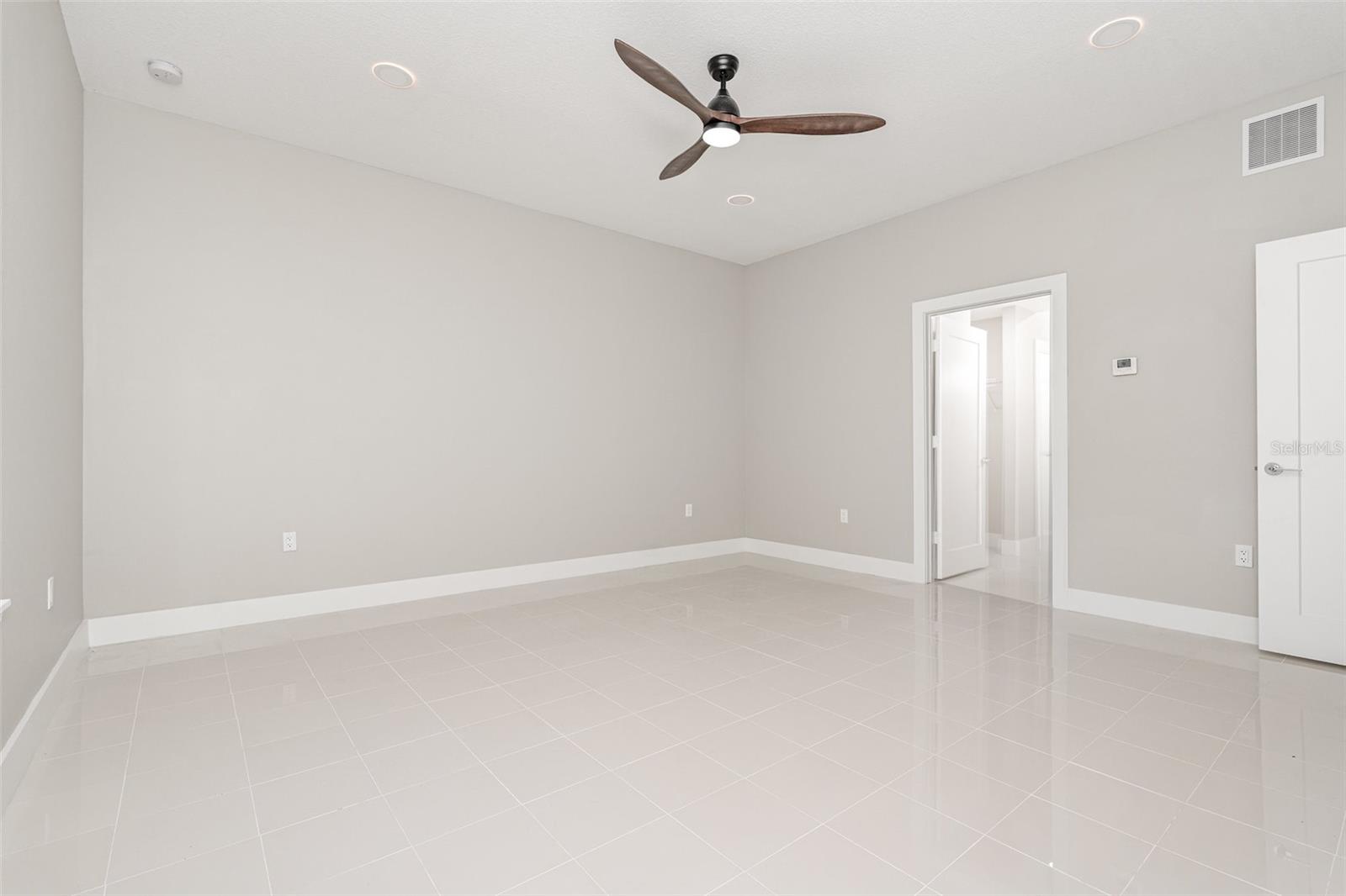 Image 16 of 42 For 776 Griffin Avenue Sw