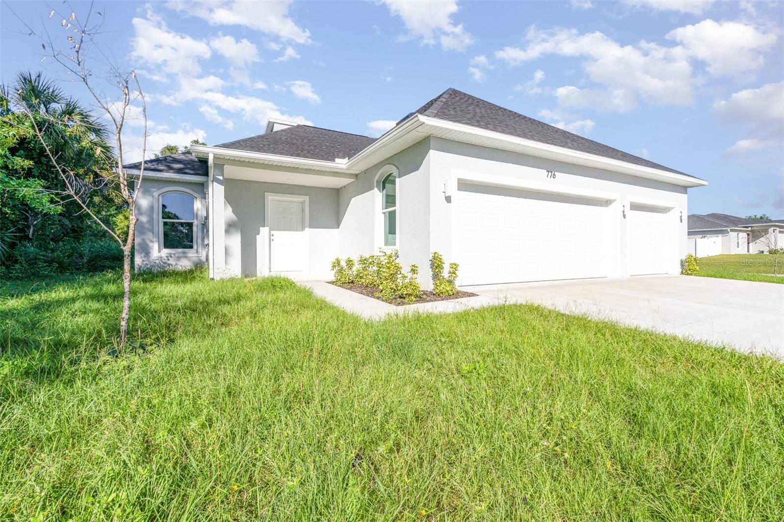 Image 2 of 42 For 776 Griffin Avenue Sw
