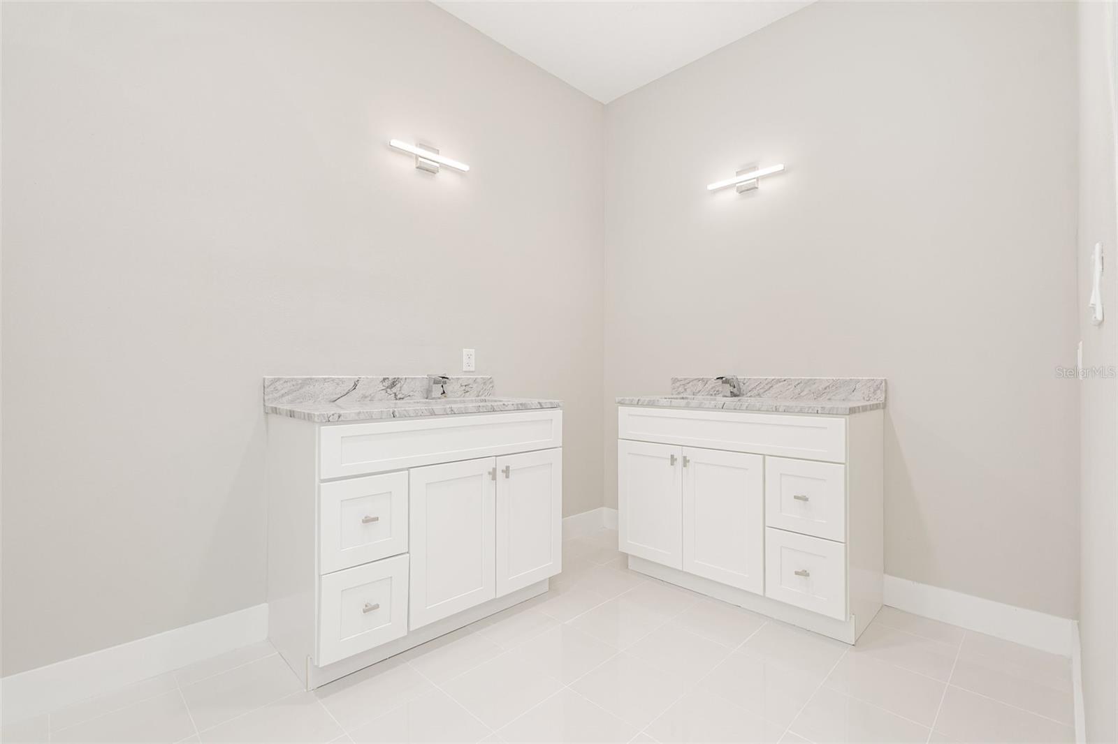 Image 20 of 42 For 776 Griffin Avenue Sw