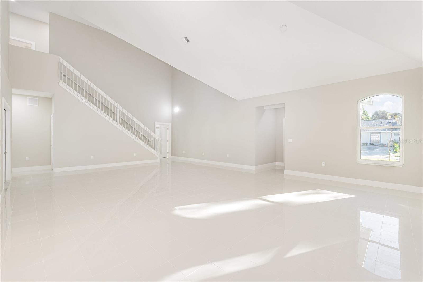 Image 3 of 42 For 776 Griffin Avenue Sw