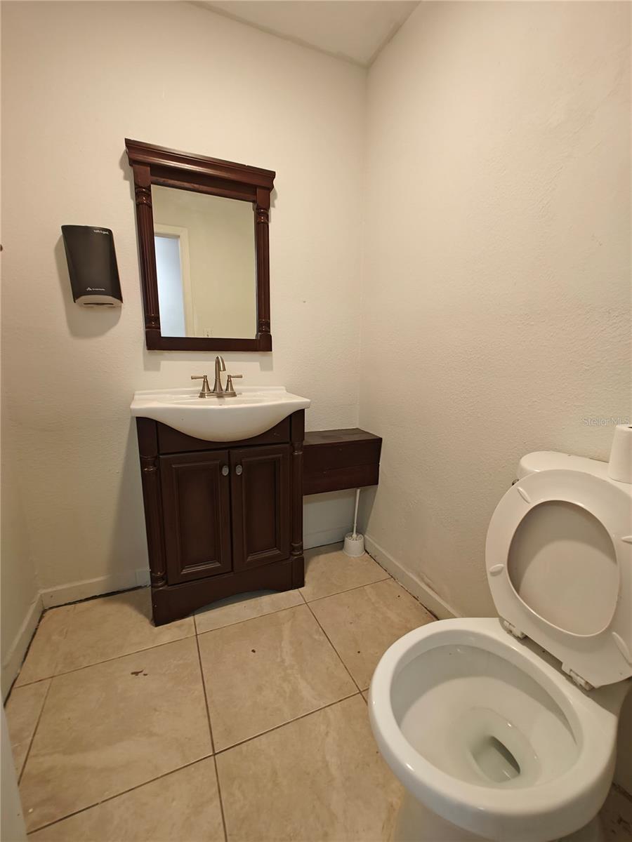 Image 6 of 6 For 8421 Orange Blossom Trail 131