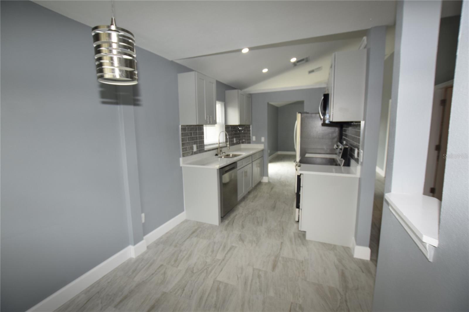 Image 15 of 42 For 2605 Daffadil Terrace