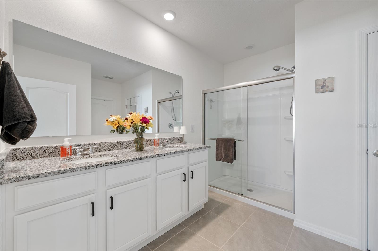 Image 25 of 40 For 3686 Rory Oak Circle