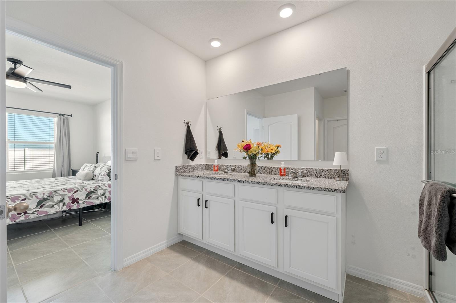 Image 26 of 40 For 3686 Rory Oak Circle