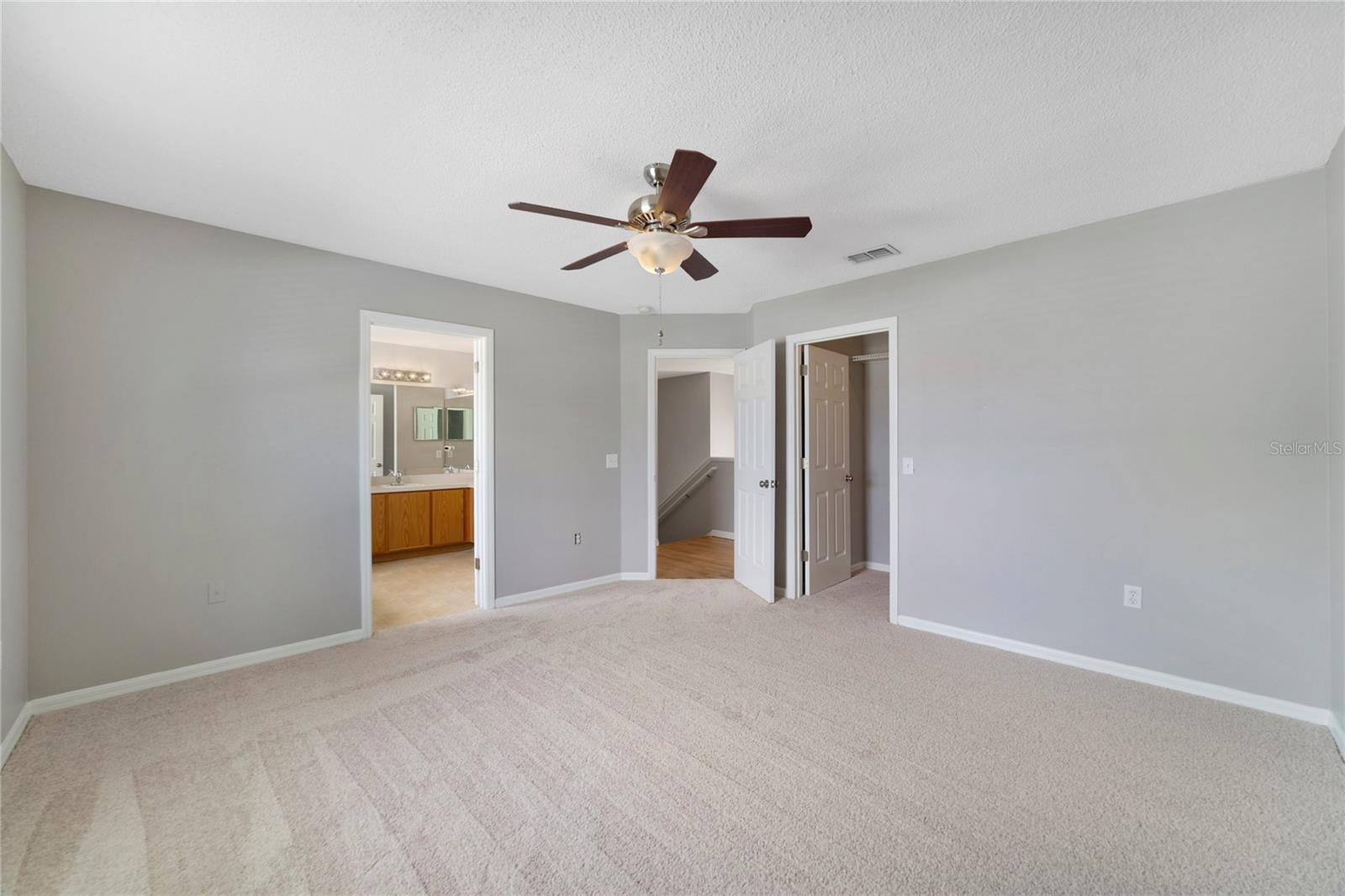 Image 16 of 24 For 211 Canterbury Court