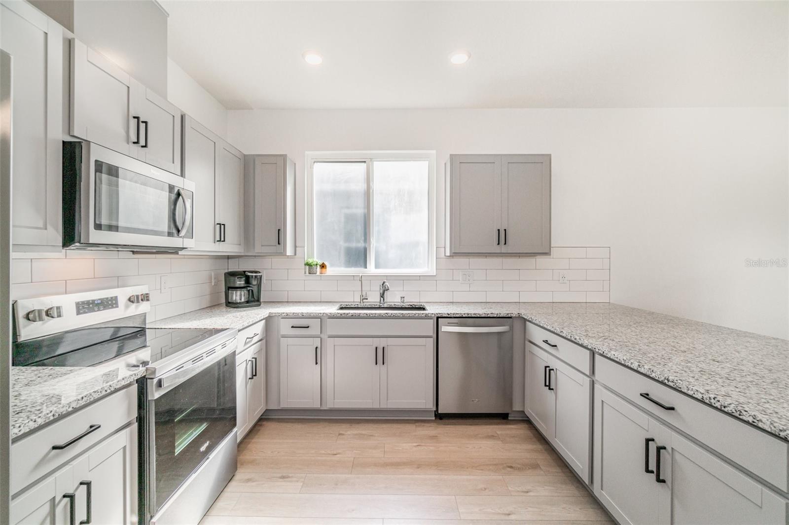 Image 14 of 41 For 3361 Rolling Plains Circle