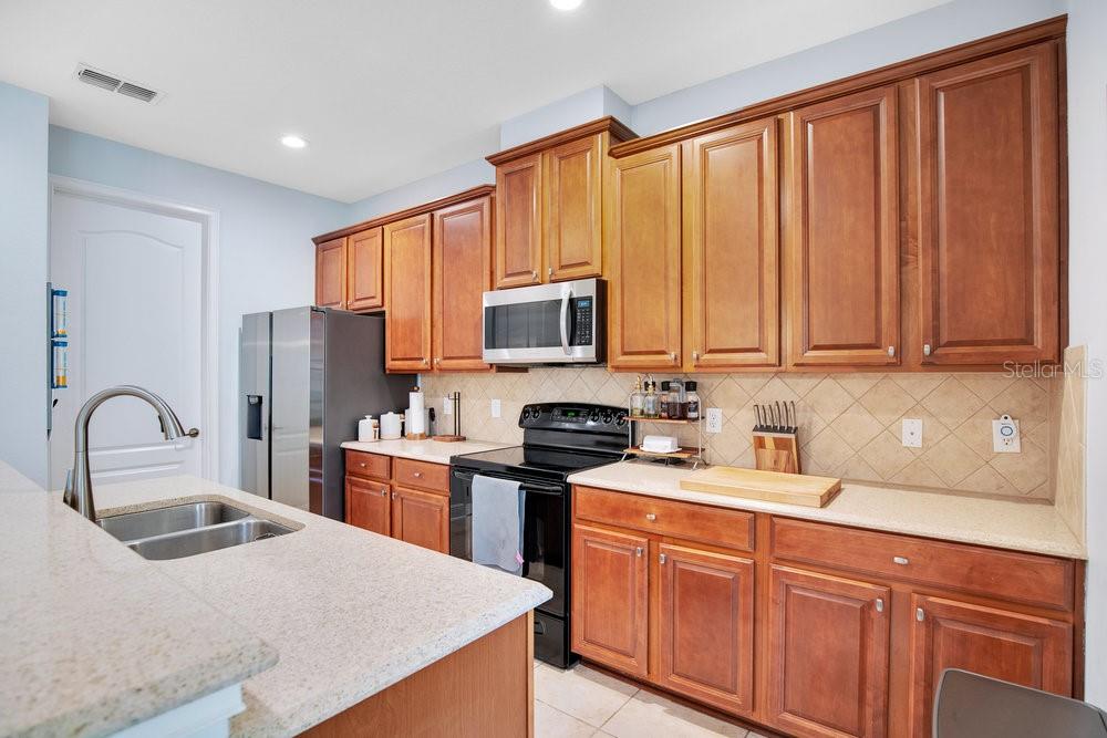 Image 12 of 33 For 5416 Factors Walk Drive