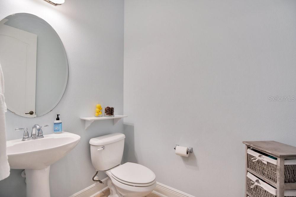 Image 14 of 33 For 5416 Factors Walk Drive