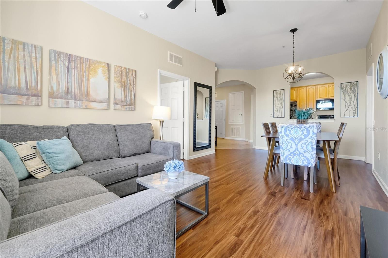 Image 10 of 42 For 4862 Cayview Avenue 306