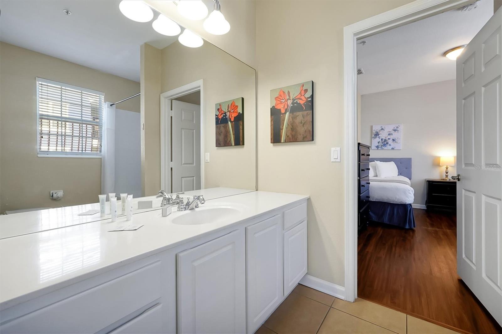 Image 21 of 42 For 4862 Cayview Avenue 306