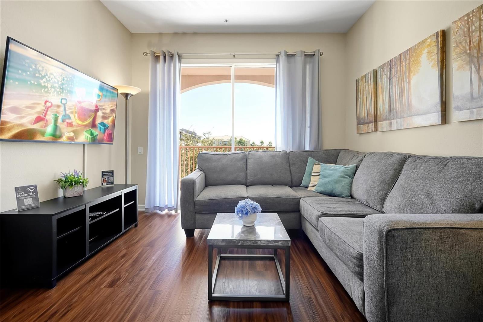 Image 9 of 42 For 4862 Cayview Avenue 306