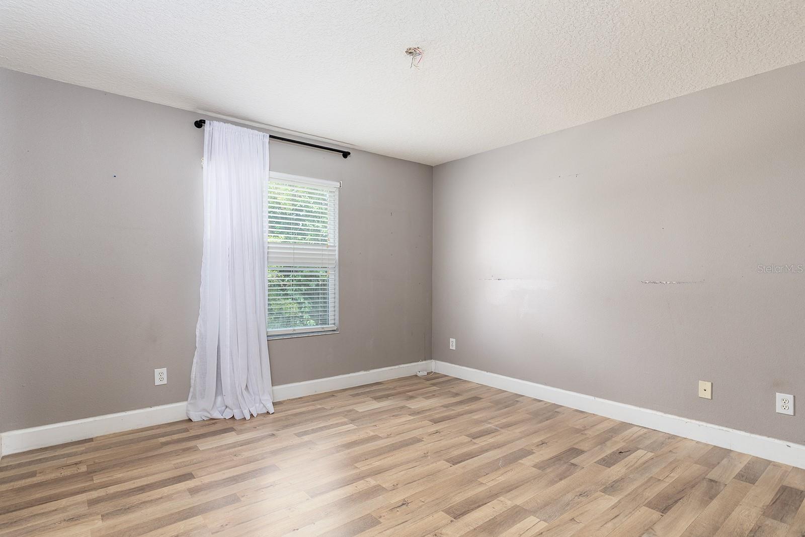Image 22 of 35 For 13138 Paloma Drive