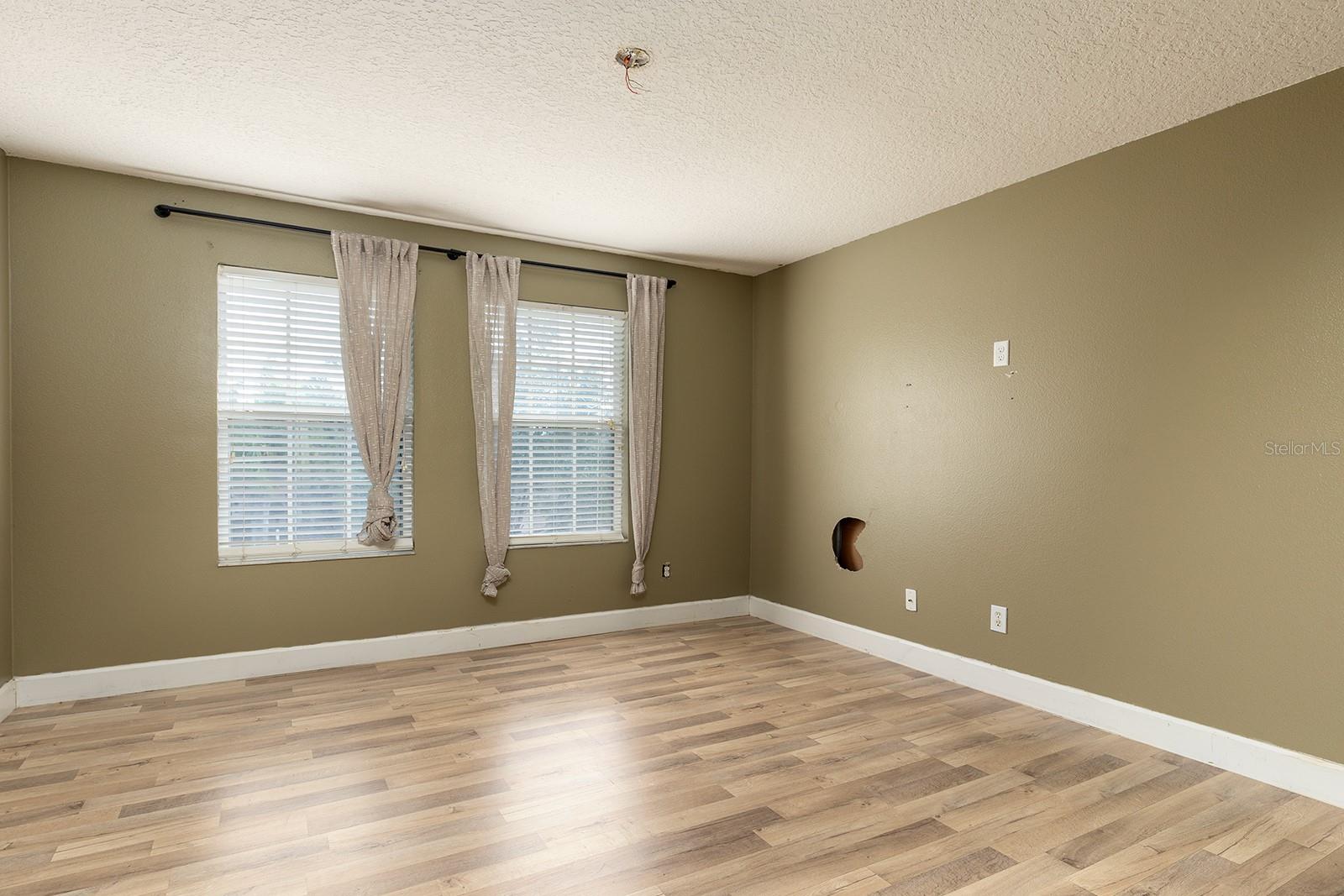 Image 23 of 35 For 13138 Paloma Drive