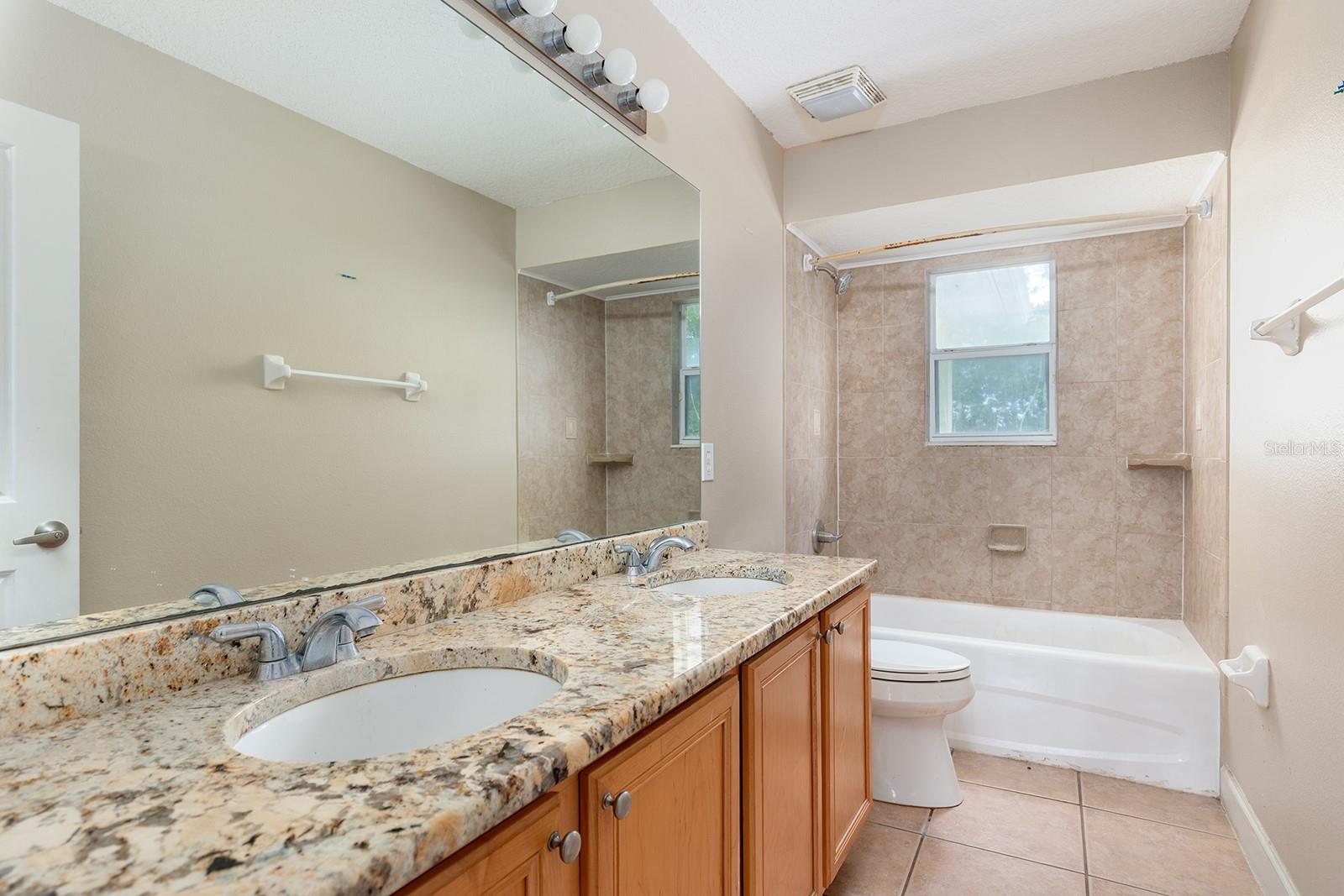 Image 24 of 35 For 13138 Paloma Drive